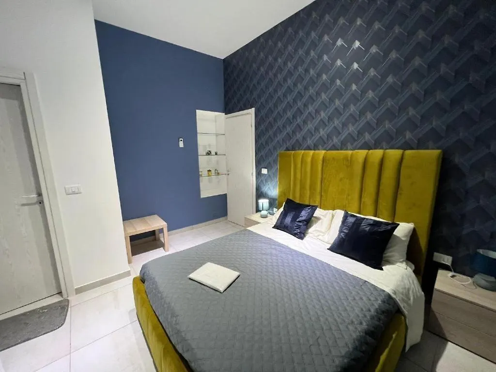 Apartment Ferienwohnung Sky House Napoli Italien